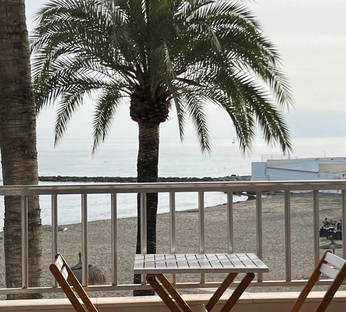 Las Palmas 2 Marbella 0*,  Spain